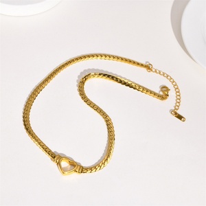 สร้อยคอรูปหัวใจแบบกลวง ชุบทอง ทำจากสแตนเลสสตีล - Product Image 3