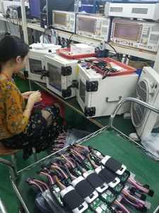 Produto Quente Dispositivo de Rastreamento GPS Tk303g com Novo Controle Remoto e Detecção de Quantidade de Óleo - Product Image 4