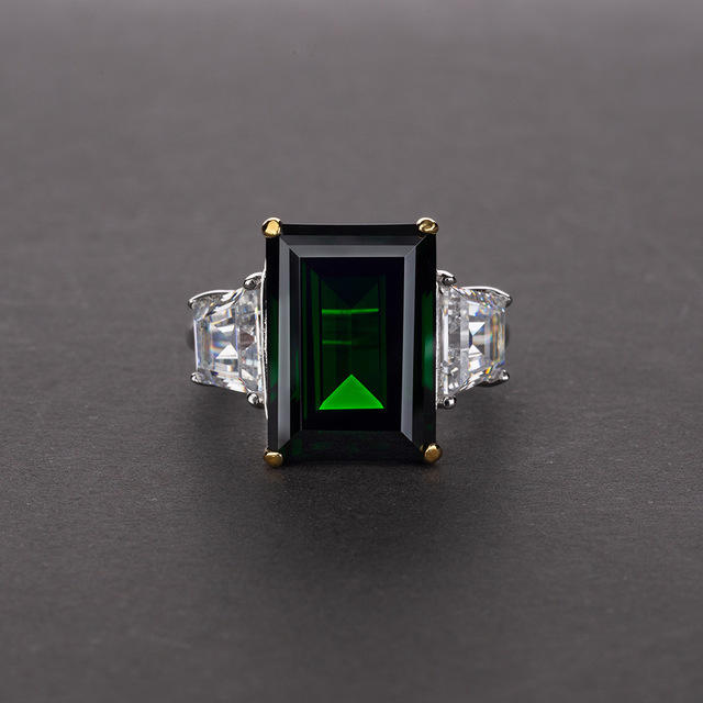 สีเขียว