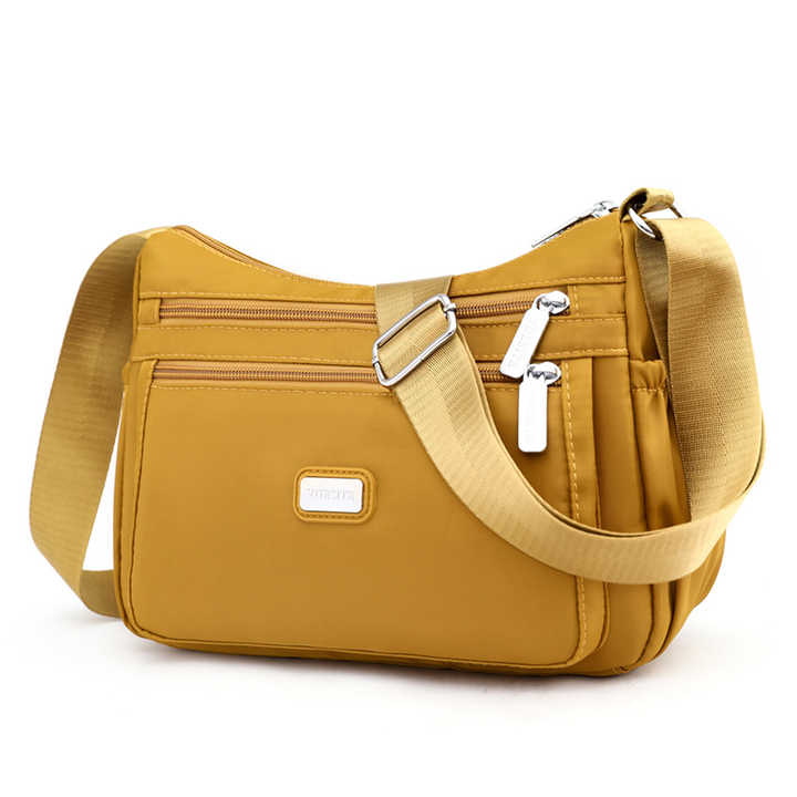 Medium Sport Outdoor  Polyamides and Nylon Messenger bag for Travelling