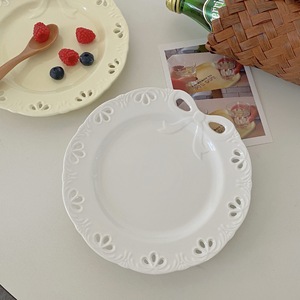 Assiette de table en céramique <span class=keywords><strong>blanche</strong></span> avec bordure ajourée en dentelle en relief, assiette décorative en <span class=keywords><strong>porcelaine</strong></span> pour mariage, anniversaire, vaisselle de table, vente en gros - Product Image 5
