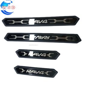WSD vente en gros <span class=keywords><strong>de</strong></span> <span class=keywords><strong>seuil</strong></span> <span class=keywords><strong>de</strong></span> porte <span class=keywords><strong>de</strong></span> style sport en acier inoxydable noir pour RAV4 2019-UP marchepied <span class=keywords><strong>de</strong></span> voiture accessoires extérieurs <span class=keywords><strong>de</strong></span> voiture - Product Image 1