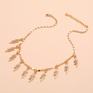 Collier ras du cou en alliage avec pendentif éclair et strass en cristal pour femme, à porter au quotidien - Product Image 6