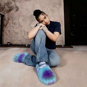 New Fashion Faux Fur Bear Claws Mules <strong>Shoes</strong> Anti-Slip Outdoor Slides Slippers Casual Warm Thick Soled with Claw <strong>Shoes</strong> - Product Image 1