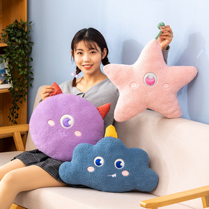 Nouvelle Peluche Lapin Créative Super Douce « Petit Monstre » avec Rembourrage en Coton PP, Broderie et Design Verni UV – Idéale pour Anniversaire et Anti-Stress - Product Image 4