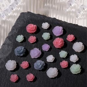 Paso Sico 2023 Collection de noël 50 pièces/sac lumineux mat hiver Rose fleur Nail Art décoration tailles mixtes résine de camélia - Product Image 2