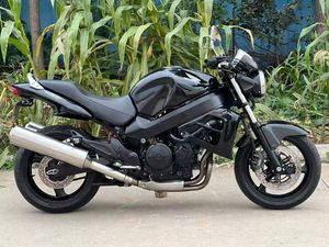 Hondaa CB1100 Naked |   1100 cm³ 4 cylindres |   Faible kilométrage |   Objet de collection rare 180 km/h - Product Image 2