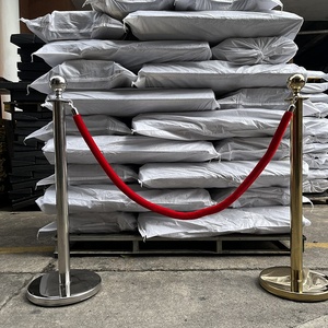 Alta qualidade Black Gold Bollard Red Carpet Walkway Banco Stands Tráfego Multidão Controle Com Veludo Corda Pólos
