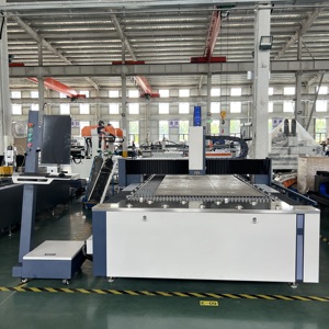 Macchina da Taglio Laser a Fibra CNC Utools 6000w per Tubi e Lamiere Metalliche - Product Image 3