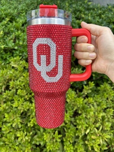 แก้วน้ำสแตนเลส 40 ออนซ์ ลายทีมฟุตบอล KC Chiefs NFL  ประดับเพชร  20 สี  แบบกำหนดเองได้ สำหรับเพื่อนร่วมงาน  ใช้เป็นของขวัญ - Product Image 3