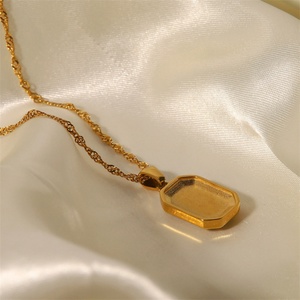 High Quality Exquisite Crystal Stone Rectangle Gold Stainless Steel Zircon Pendant Necklace for Women - Product Image 3