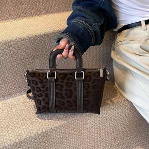 Sac à main de luxe pour femme, imprimé léopard, tendance et élégant, avec fermeture éclair et grand espace de rangement, sac bandoulière pour femme. - Product Image 6