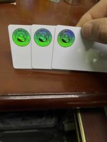 Carte anti-contrefaçon personnalisée en PVC avec étiquette de sécurité anti-contrefaçon, code QR, numéro de série, carte de protection de marque inviolable