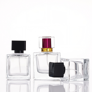 Vente en gros de flacons de parfum personnalisés de couleur nouvelle génération, 30 ml, 50 ml, 100 ml, flacons de parfum carrés avec emballage en boîte, couleur personnalisée, logo privé - Product Image 1