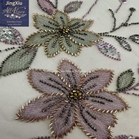 Tissu en tulle gris clair, rose poudré et sauge, orné de fleurs, de perles et de paillettes, avec bordure festonnée, pour robes Abaya et Kaftan de Dubaï