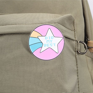 Broche en émail colorée ronde avec affirmation positive pour la santé mentale, idéale pour décorer un sac à dos - Product Image 4