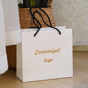 Custom Printed 250gsm Paper Shopping Bag Clothing Packaging Gift Bag Boutique Retail Paper <b>Handbag</b> Eco Friendly Bag - Product Image 1