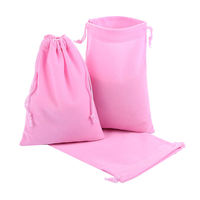 Vente en gros de pochettes d'emballage pour bijoux en velours doux OEM 7*9cm, sac de rangement pour lunettes de téléphone portable avec cordon de serrage et logo