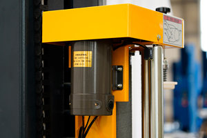 New Design YUPACK Semi-auto Stretch <b>Pallet</b> Wrapping Machine - Product Image 3