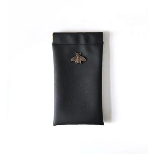 Leather <b>Sunglasses</b> <b>Case</b> <b>With</b> Bee Charm Automatic Closing Mechanism Portable Eyeglasses Storage Bag Rectangle Soft Material - Product Image 5