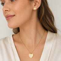 Vente en gros usine – Ensemble de bijoux pour femme en acier inoxydable plaqué or PVD 18 carats, collier pendentif et boucles d'oreilles clous, étanche et hypoallergénique