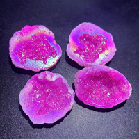 Vente en gros de géodes de cristal naturel arc-en-ciel, électro-plaquées, avec grappe de quartz irisé pour la décoration intérieure