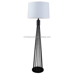 Lámpara de Pie Contemporánea de Hierro Negro con Pantalla de Tela, Gran Lámpara LED para Hotel, Sala de Estar, Dormitorio, Base E26 - Product Image 3