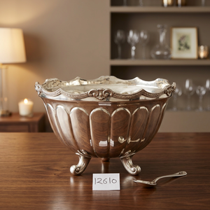 Cuenco central vintage plateado con base y borde floral festoneado/Cuenco central vintage plateado/Cuenco plateado - Product Image 1
