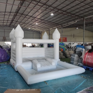 Maison gonflable blanche gonflable de mariage de <span class=keywords><strong>toboggan</strong></span> de rebond sautant commercial de moonwalk <span class=keywords><strong>avec</strong></span> la <span class=keywords><strong>piscine</strong></span> de fosse de boule - Product Image 3