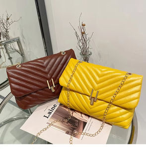 Bolso de Mano Práctico para Uso Diario con Cierre Resistente, Diseño Moderno y Espacioso a un Precio Accesible - Product Image 5