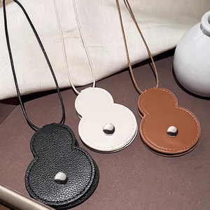 Leather gourd-shaped neck <b>clip</b>, summer snap-button glasses <b>clip</b>, travel clothing accessory sunglasses <b>clip</b> - Product Image 3