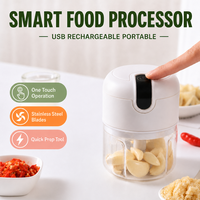 Draagbare USB-voedselhakker Oplaadbare mini-voedselprocessor met roestvrijstalen messen Knoflookhakker voor keuken, reizen, thuis
