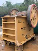 Concasseur à mâchoires minier HONGSHENG d'occasion PE600*900, machine de concassage primaire avec moteur AC, capacité max. 300 t/h, roulement et boîte de vitesses