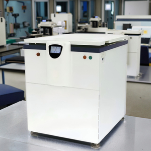 Centrifugeuse réfrigérée de grande capacité ISO 9001 ISO 3485, centrifugeuse de laboratoire réfrigérée haute vitesse de grande capacité - Product Image 1