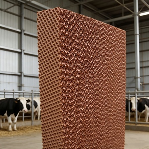Panneau de refroidissement évaporatif en nid d'abeille en papier kraft pour élevages – Cycle d'évaporation longue durée réduit les temps de remplissage d'eau pour les agriculteurs - Product Image 1