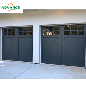Porte de <span class=keywords><strong>garage</strong></span> double résidentielle automatique électrique en aluminium et bois, style Carriage House, pour la sécurité, fournisseur chinois - Product Image 4