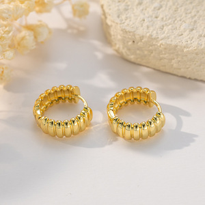 Pendientes de Moda con Diseño Geométrico, Aleación de Zinc 18K, Estilo de Compromiso, Elegante Patrón de Anillo Curvo - Product Image 4