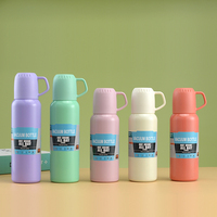 Z01 New Macaron Termo de acero inoxidable Tazas de doble capa de gran capacidad Botellas de agua baratas Taza de agua deportiva portátil