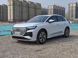 Audi Q4 <span class=keywords><strong>E</strong></span>-tron 40 SUV Elettrico Usato 2024, Versione Premium <span class=keywords><strong>a</strong></span> Lunga Autonomia, Pronto per l'Esportazione, Bianco su Nero - Product Image 2