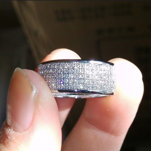 Anello Popolare a Cinque File di Strass Unisex, Gioiello Quotidiano di Moda Europea - Product Image 4