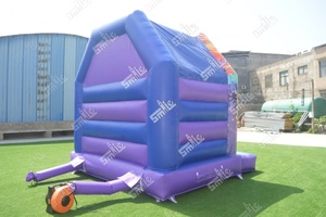 Château gonflable commercial en PVC TikTok avec souffleur - Product Image 4