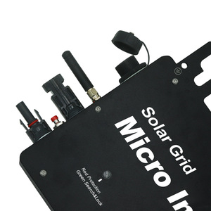 Microinversor Solar para Red Eléctrica de 800W DC AC con Salida Única, IP66 Impermeable, Control por WiFi - Product Image 1