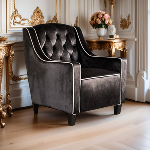 Poltrona Club Accent in Velluto Trapuntato con Profili e Finiture Borchiate, Arredo di Design per il Tempo Libero per Casa, Camera da Letto o Appartamento - Product Image 1