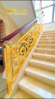 Rampe d'escalier de villa de luxe léger, style européen, en cuivre et aluminium, finition or K, haut de gamme, à fixation au sol, pour intérieur, avec garde-corps en bois massif