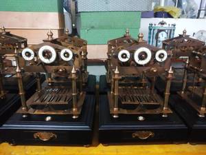 12 Giây Đồng Hồ Cổ Bằng Đồng Bóng Lăn Chuyển Động Cơ Học Với Đế Bằng Gỗ & Kính - Product Image 3