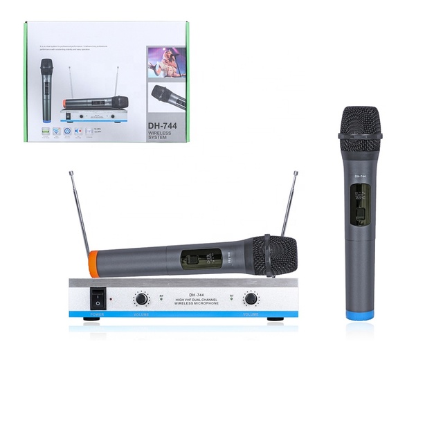 DH-744 Two Channel Professional VHF Handheld Wireless Microphone for Stage Performance Speech Conference Karaoke
