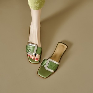 Foreign Trade 2025 Summer Square Flat Bottom Simple Outer Wear Color-matching Soft Bottom Beach <b>Sandals</b> and Sippers for Women - Product Image 3