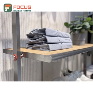 Solution Intégrée pour Magasin : Éclairage LED et Affichage pour Îlot de Présentation – Solution Complète pour Magasin de Vêtements - Product Image 4