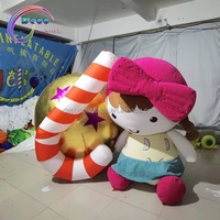 Ensemble de décorations de Noël gonflables géantes avec canne en sucre, boule dorée et mascotte fille pour centre commercial
