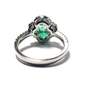 Magnifique diamant naturel 100% couleur pierre émeraude verte or blanc 18 carats conception intemporelle bague cluster pour dames pour les fêtes - Product Image 3
